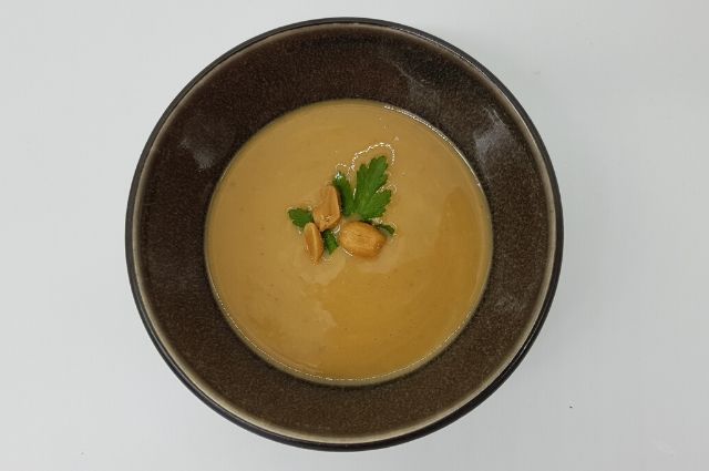 Ansjos-peanutbutter dressing