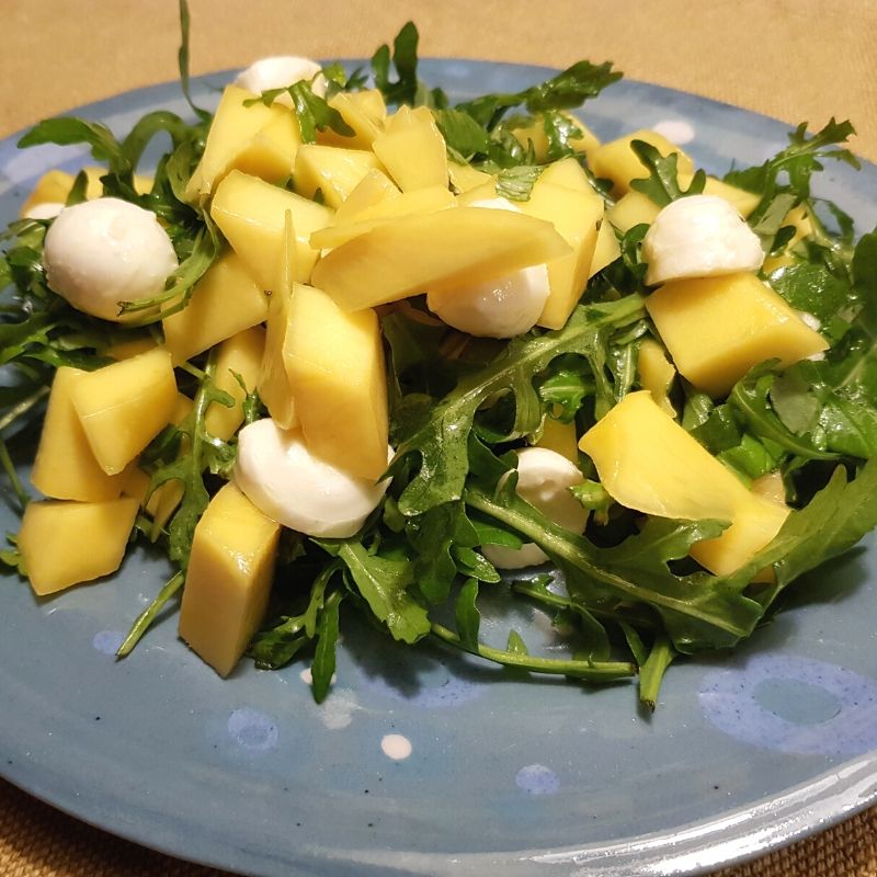 Rucola salat og mango